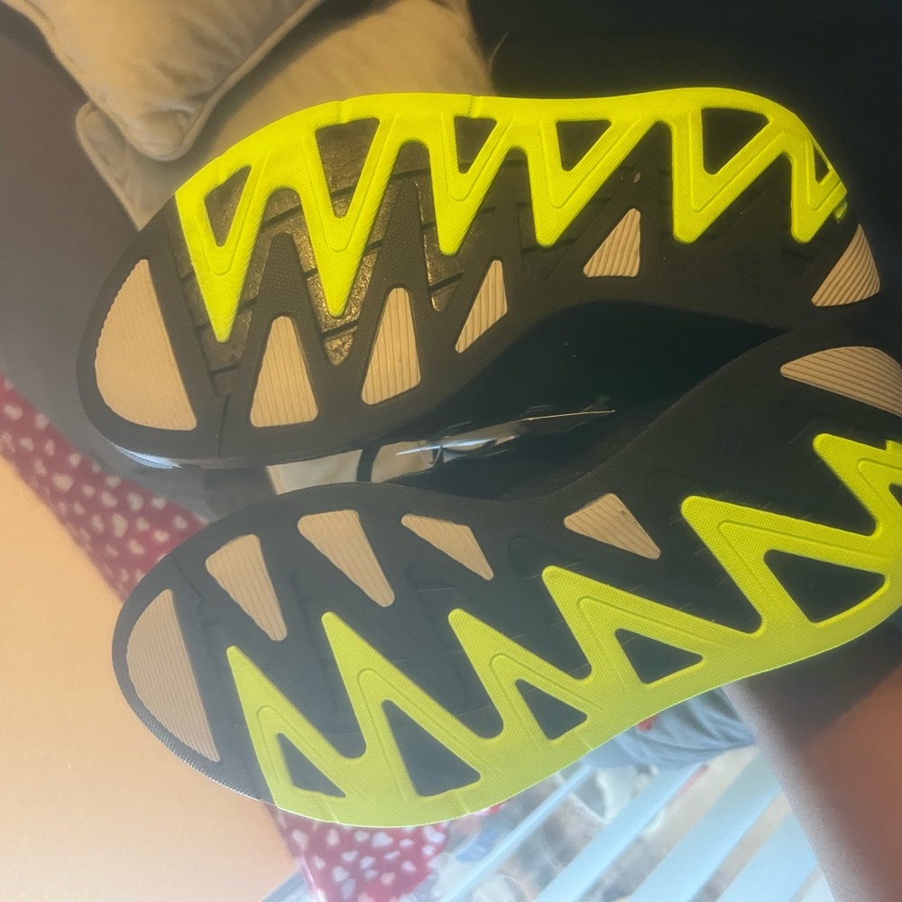Adidas Adizero Aruku Black with Green Accents - Picture 5 of 7